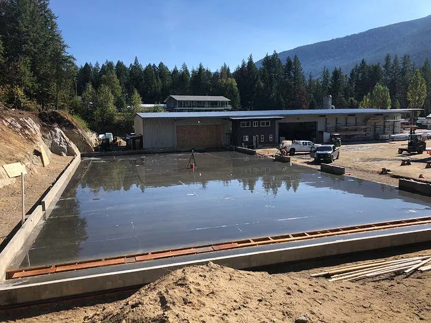 Commercial concrete apron and flatwork